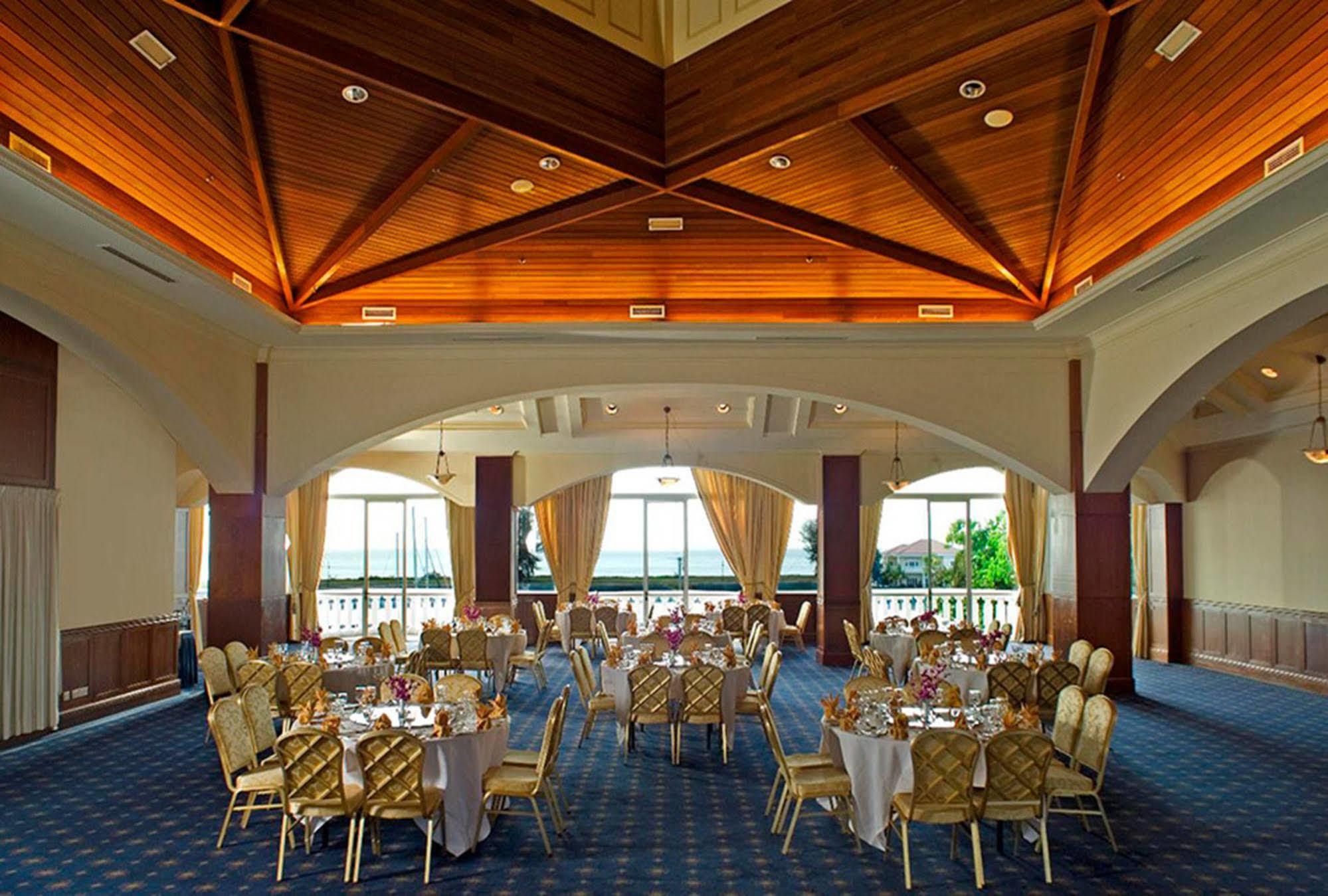 Resort Avillion Admiral Cove 4*